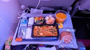 How Many Meals Do You Get on Qatar Airways