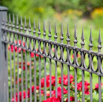 add-the-fish-scale-fence-design-to-your-garden