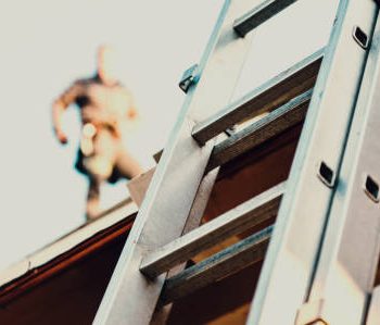 The Benefits and Drawbacks of Various Ladder Materials