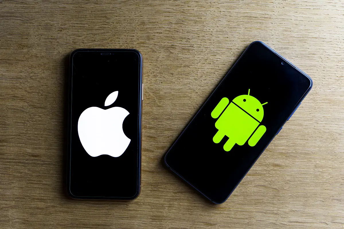 Apple-v A Comprehensive Comparison: iPhone vs. Android in 2023-Android-featured-opt-2