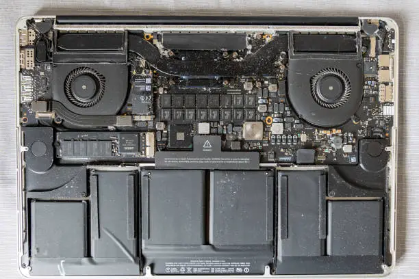 MacBook-battery-replacement