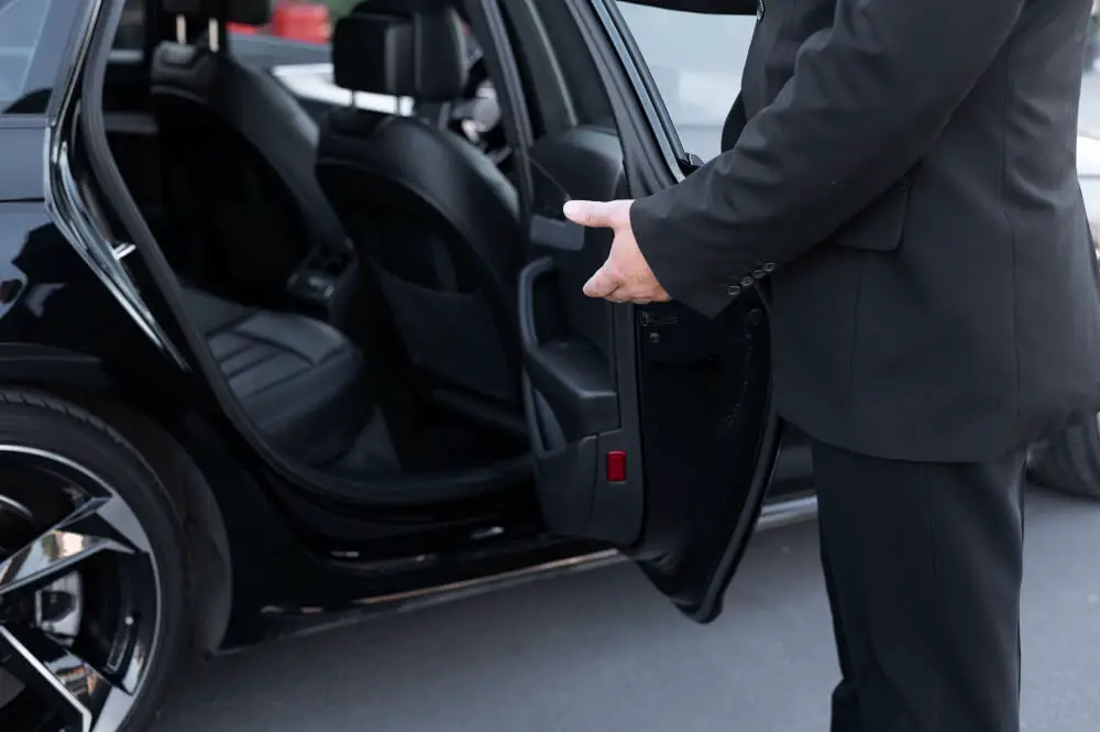 Luton Airport Chauffeur Service