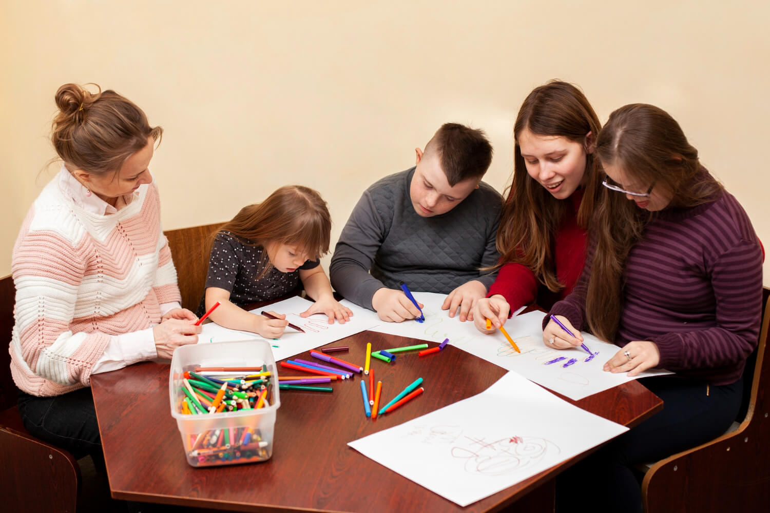 childrenStudent Engagement-with-down-syndrome-drawing-together (1)