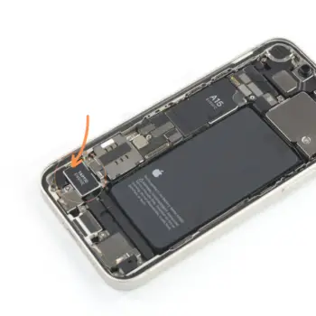 thay-cuc-rung-iphone-13-mini-1