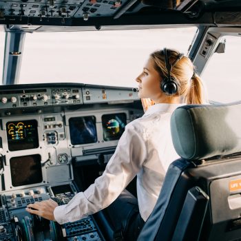 4-Reasons-for-Landing-a-Career-in-Aviation-scaled