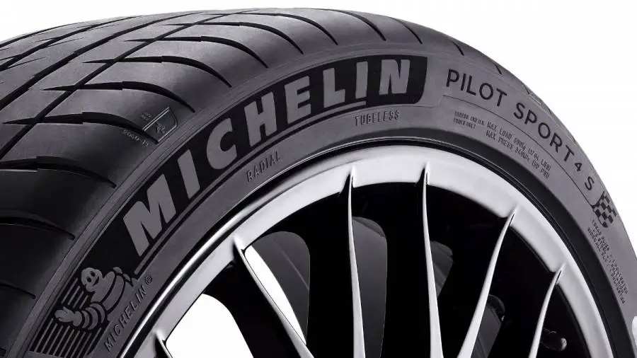 Michelin-Pilot-Sport-4-2-900x506