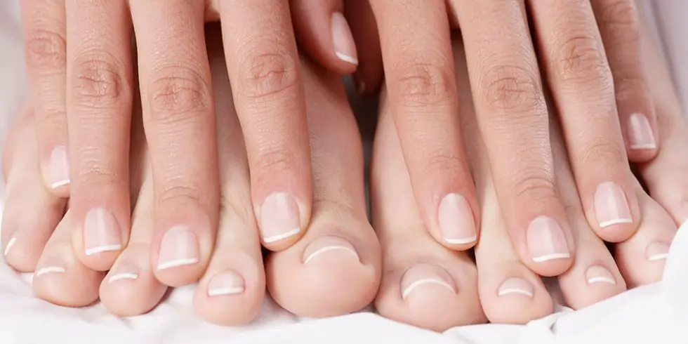 How to Dehydrate Nails