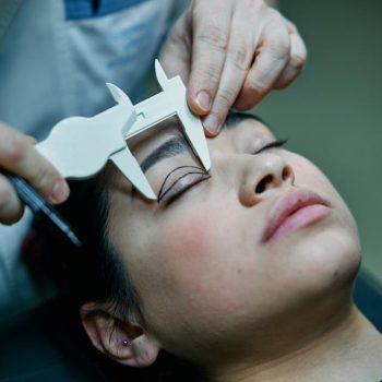 Quick Tips for Choosing the Right LASIK Eye Surgeon