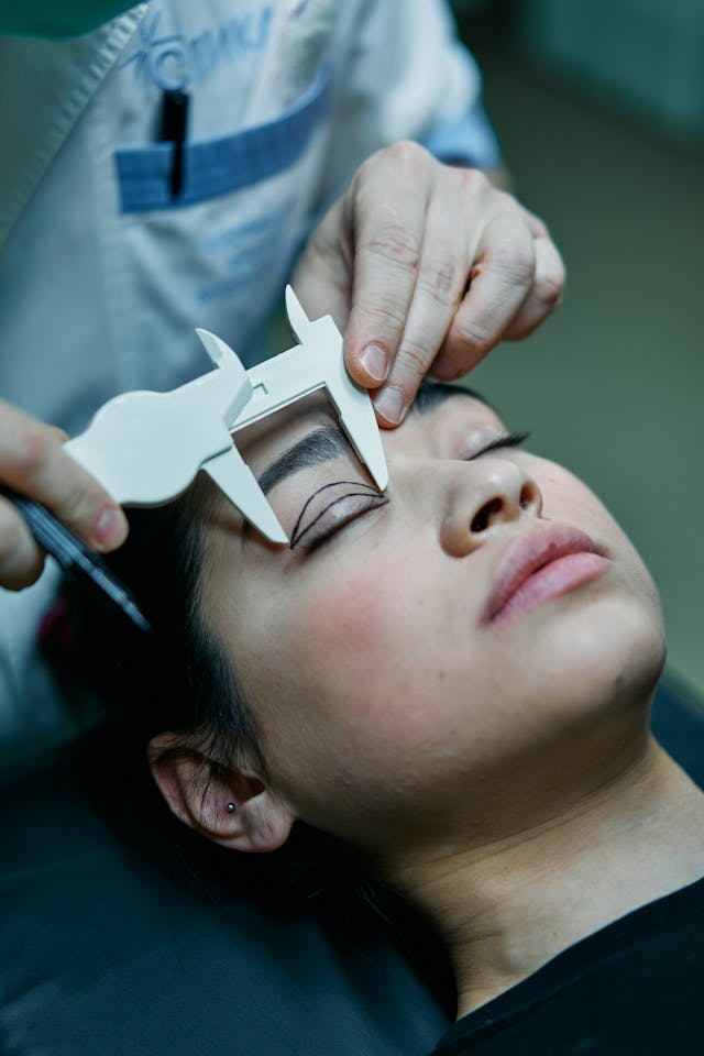 Quick Tips for Choosing the Right LASIK Eye Surgeon