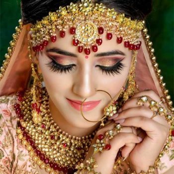 Things to consider when choosing the best bridal makeup artist
