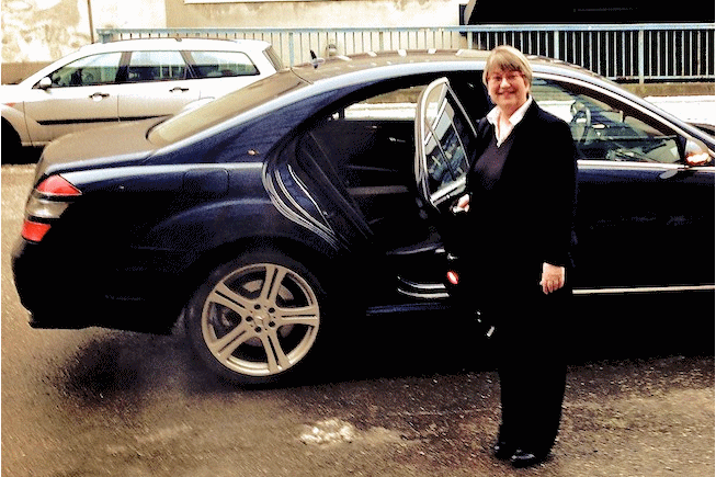 Uber-Luxury Travel Made Effortless: The Charm of Brighton and Cheltenham Chauffeur ServicesBF