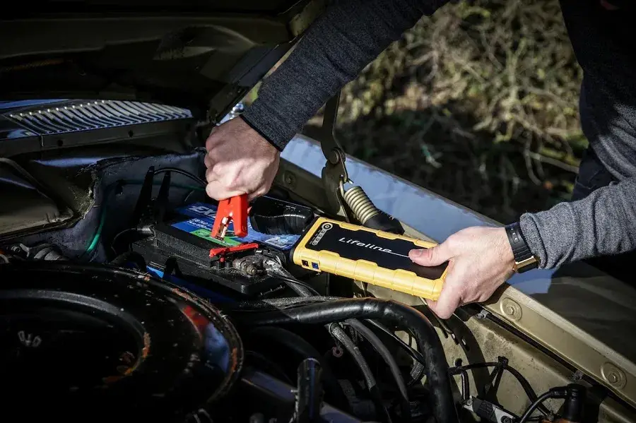 Battery-Jump-Start-and-Replacement