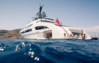 Yacht Charter (1)