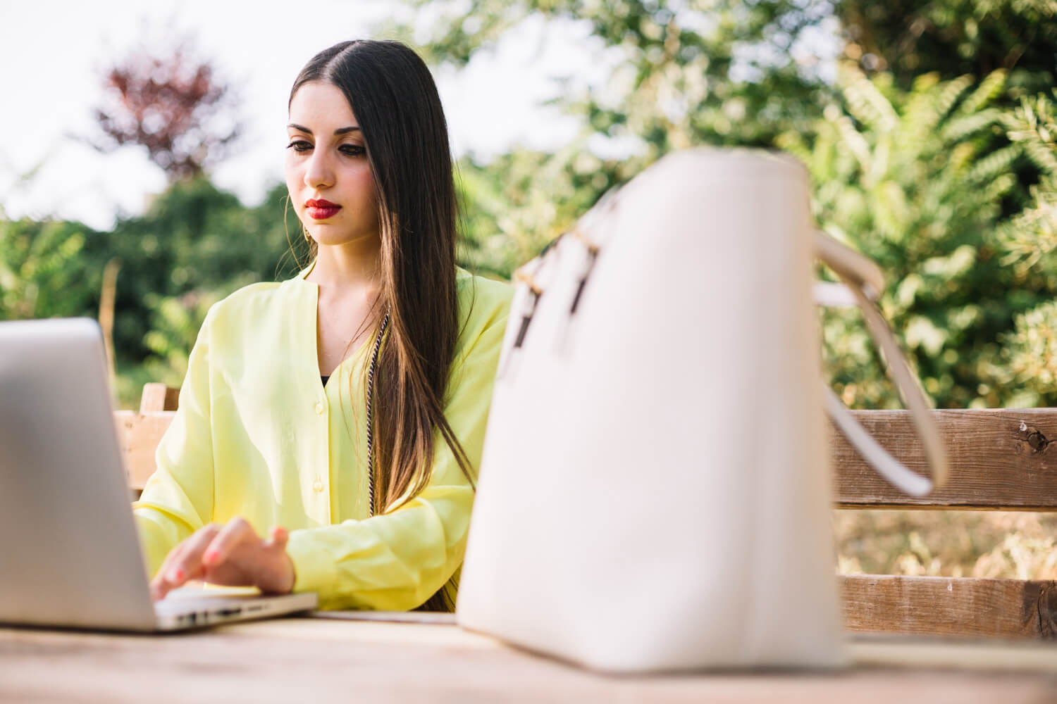 Laptop Bags for Women That Balance Fashion and Function