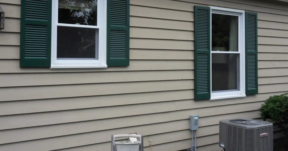 Window and Vinyl Siding Installation