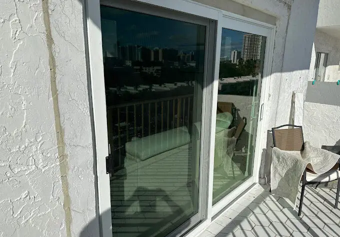 window-replacement-service-miami-680x474