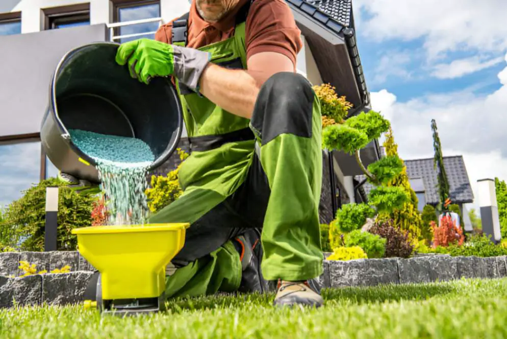 lawn fertilizing services