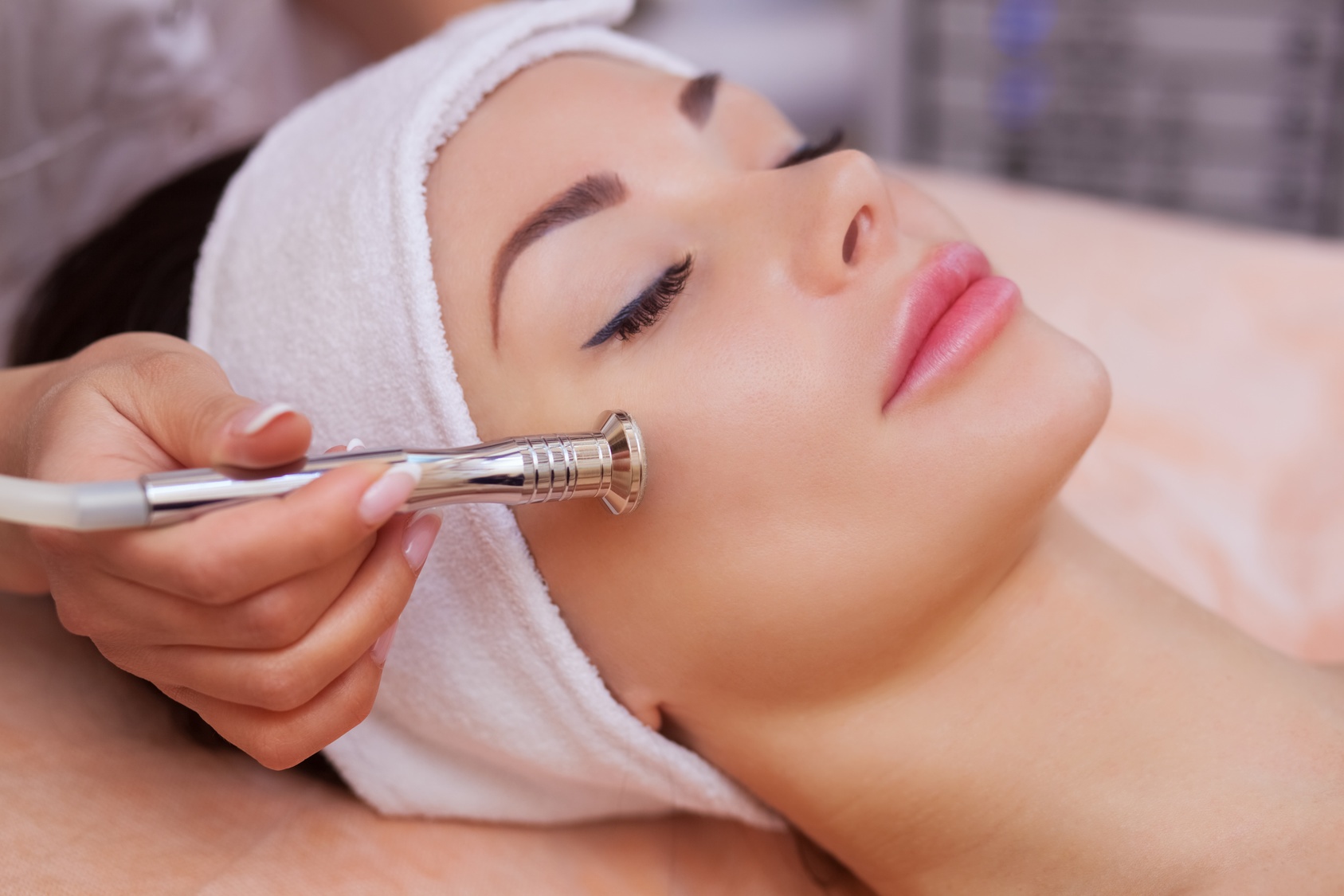 Microdermabrasion-facials